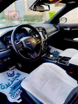 کرایسلەر 300